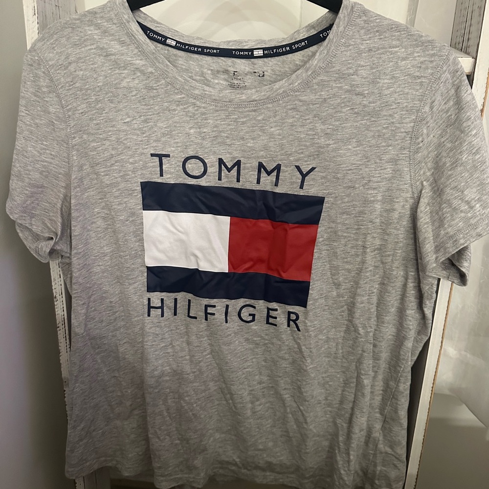Tommy Hilfiger Gray Logo T-Shirt